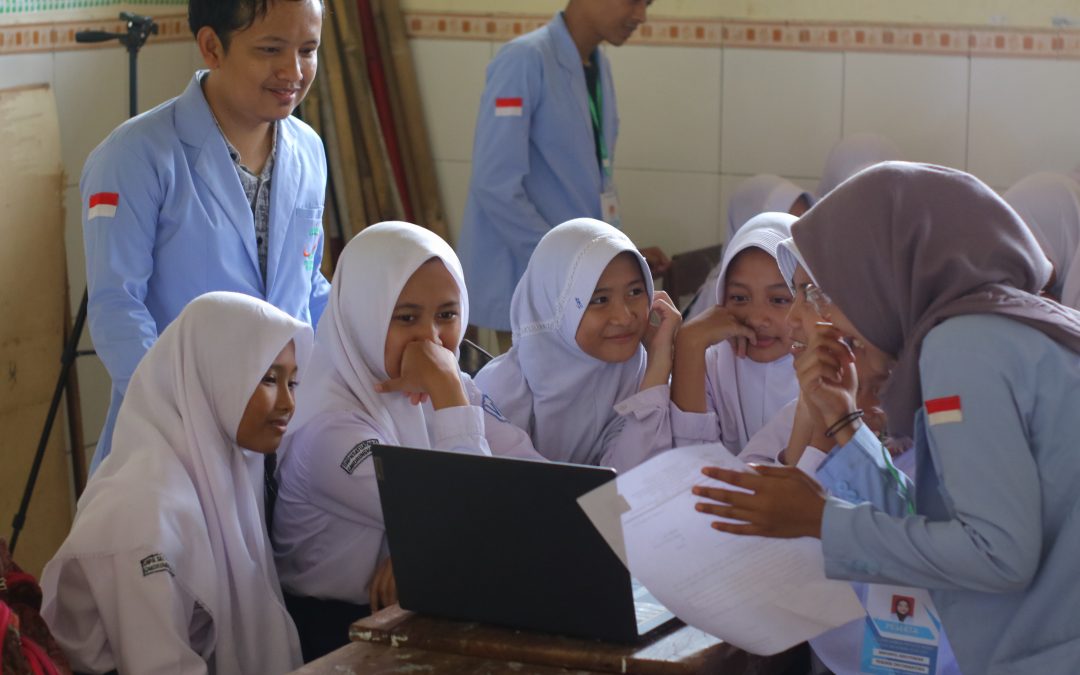 Pengenalan dan Pengaplikasian Microsoft Office di SMP Negeri SATUATAP 1 GANDRUNGMANGU